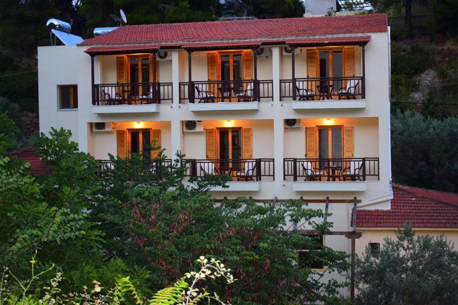 Pension Oasis Votsi  Luaran gambar